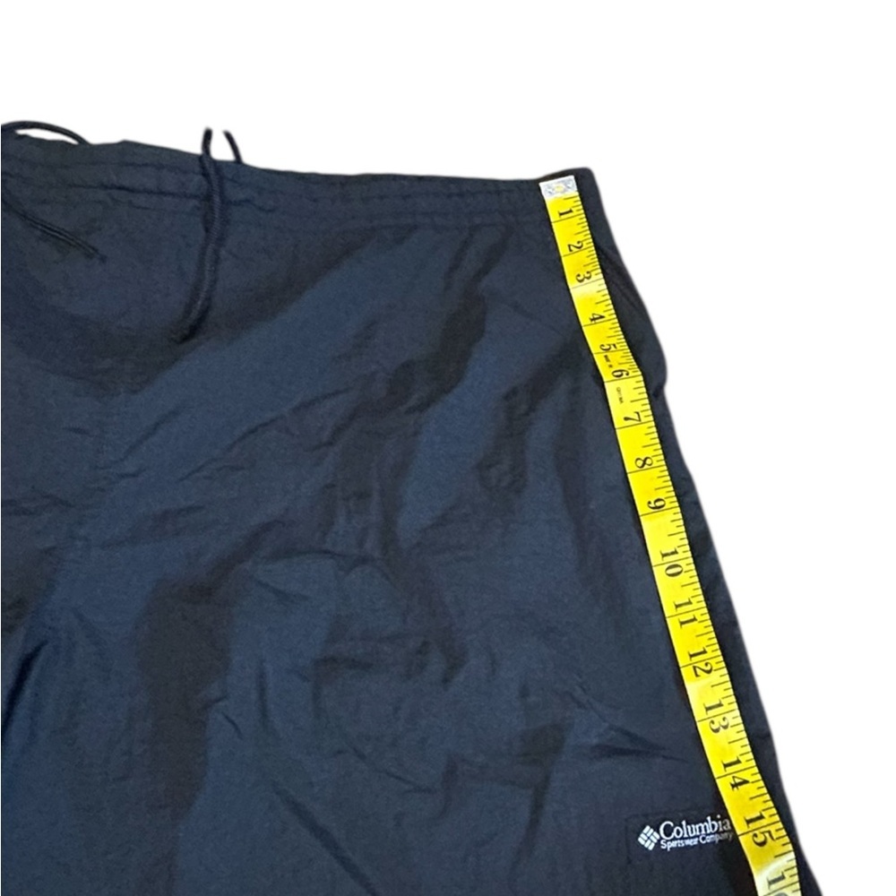 Vintage Columbia Black Nylon Shorts Womens M Y2K Hiking Outdoor Gorpcore - Picture 10 of 11